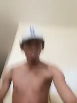 Snapshot of estrellaalvear chatting on October 6, 4:04 pm estrellaalvear online show from October 6, 4:04 pm