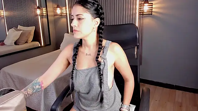 aura-baker online show from February 5, 12:06 pm