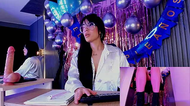 aura-baker online show from March 8, 12:30 pm