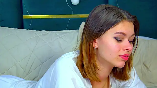 Snapshot of PollyLanders chatting on December 27, 4:47 am PollyLanders online show from December 27, 4:47 am