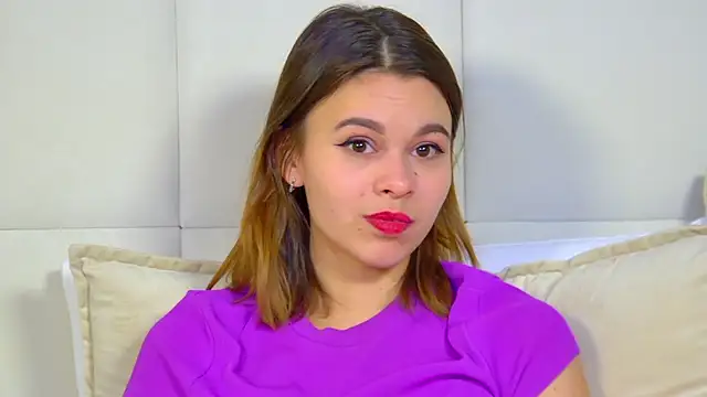 Snapshot of PollyLanders chatting on January 23, 3:43 pm PollyLanders online show from January 23, 3:43 pm