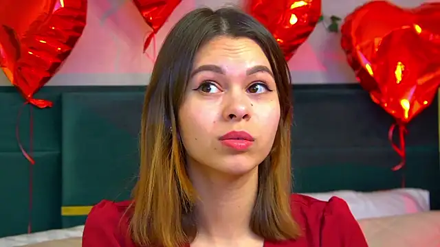 Snapshot of PollyLanders chatting on February 15, 2:04 am PollyLanders online show from February 15, 2:04 am