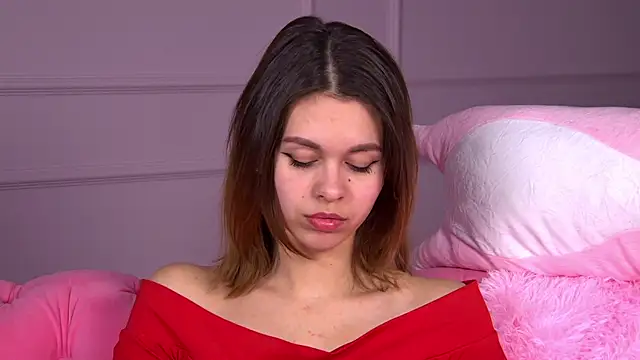 Snapshot of PollyLanders chatting on February 21, 1:44 pm PollyLanders online show from February 21, 1:44 pm