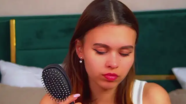 Snapshot of PollyLanders chatting on September 29, 6:24 pm PollyLanders online show from September 29, 6:24 pm