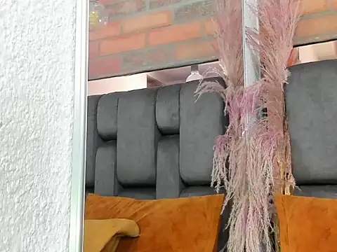 JESSYCORTES online show from January 10, 5:04 pm