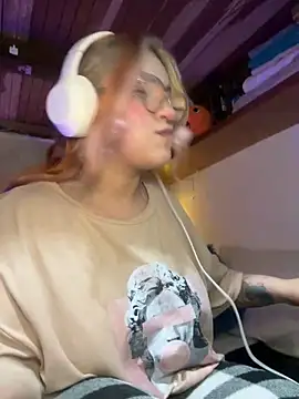 SophiaWeestt99 online show from February 9, 5:11 am