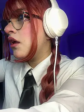 Snapshot of SophiaWeestt99 chatting on June 13, 3:59 am SophiaWeestt99 online show from June 13, 3:59 am