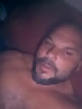 Snapshot of Javierchico chatting on August 3, 4:44 am Javierchico online show from August 3, 4:44 am