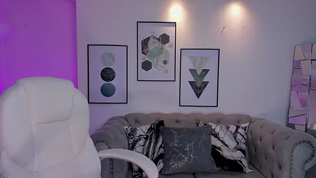 Shantaall  online show from February 25, 7:36 pm