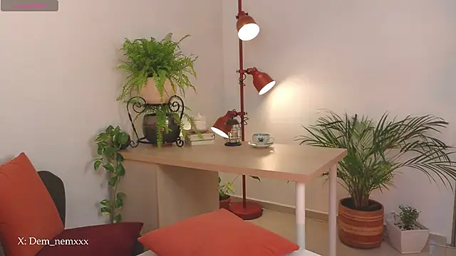 Snapshot of Tommyfoxboy chatting on February 4, 1:50 pm Tommyfoxboy online show from February 4, 1:50 pm