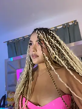 cassyskyle online show from April 12, 8:03 pm