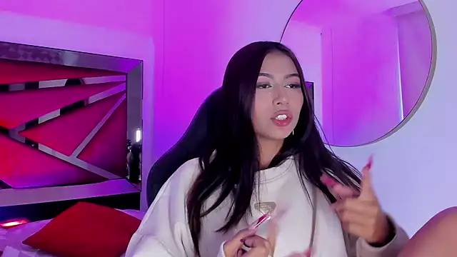 ZaraLim online show from December 20, 3:21 pm