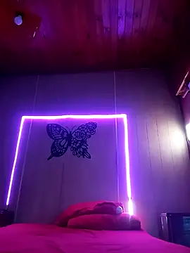 mariposapontiak420 online show from March 19, 3:41 am