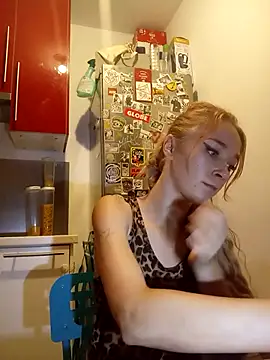 Snapshot of ElektrikFrancaise chatting on September 23, 12:35 am ElektrikFrancaise online show from September 23, 12:35 am