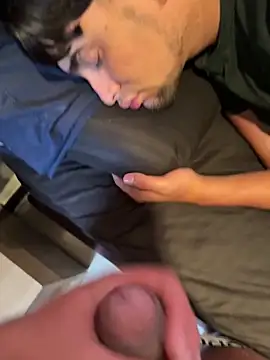 thiagowes online show from November 2, 6:43 pm