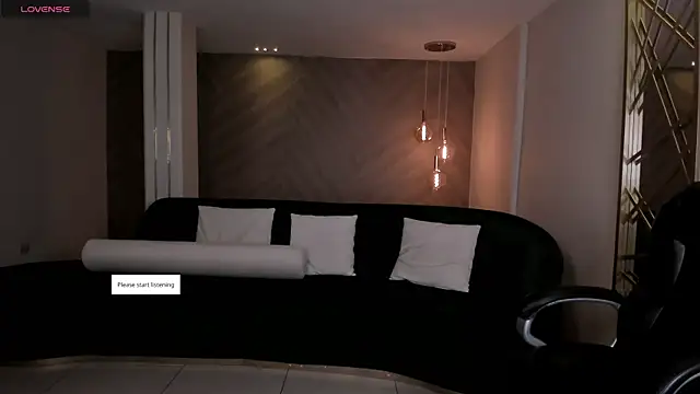 RebeccaHudson online show from April 27, 7:34 pm