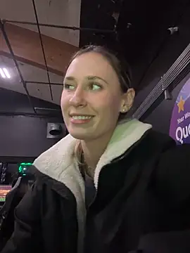 Snapshot of M1ssyk1ssy chatting on January 15, 4:04 am M1ssyk1ssy online show from January 15, 4:04 am