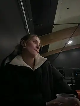 Snapshot of M1ssyk1ssy chatting on February 2, 7:25 pm M1ssyk1ssy online show from February 2, 7:25 pm