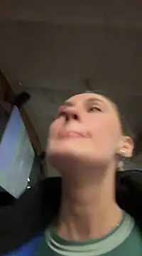 Snapshot of M1ssyk1ssy chatting on February 12, 10:37 pm M1ssyk1ssy online show from February 12, 10:37 pm