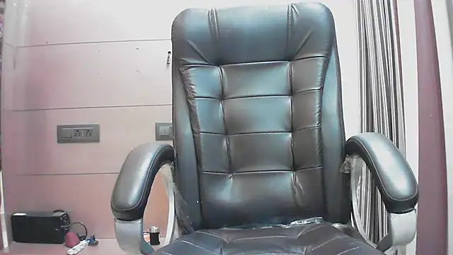 Snapshot of collage_hoty chatting on September 11, 4:29 pm collage hoty online show from September 11, 4:29 pm