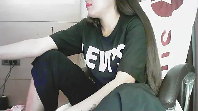 collage hoty online show from January 11, 3:17 pm