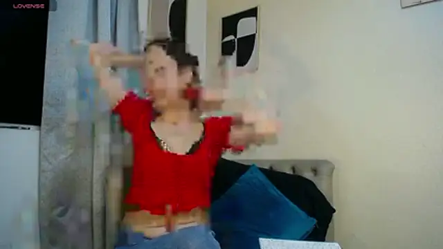 camilawm19 online show from February 4, 1:33 am