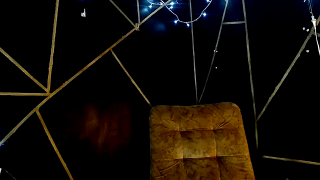 Snapshot of camilawm19 chatting on April 15, 7:58 pm camilawm19 online show from April 15, 7:58 pm