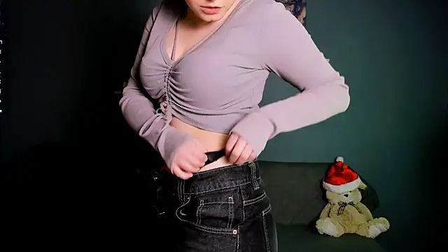 nikole kitt online show from January 20, 8:07 pm