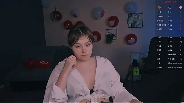 nikole kitt online show from February 22, 7:47 pm