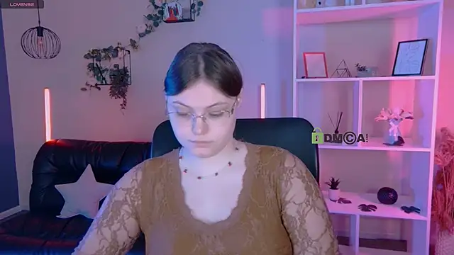 Snapshot of nikole_kitt chatting on June 1, 7:04 pm nikole kitt online show from June 1, 7:04 pm