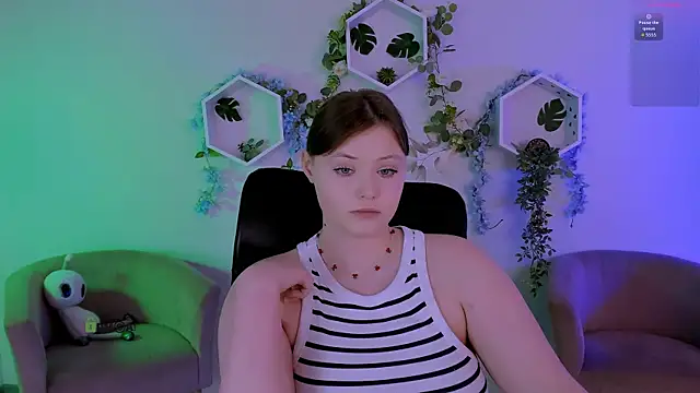 nikole kitt online show from July 23, 6:39 pm