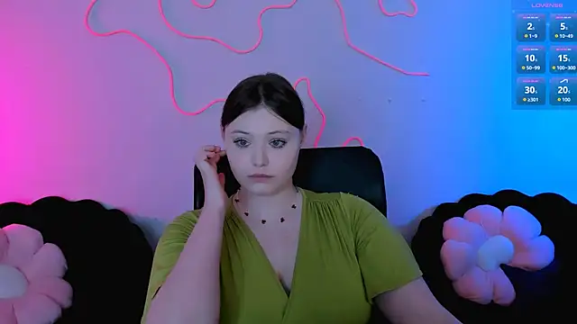 nikole kitt online show from July 25, 6:38 pm