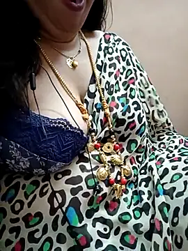 gaurika18 online show from February 13, 6:59 pm