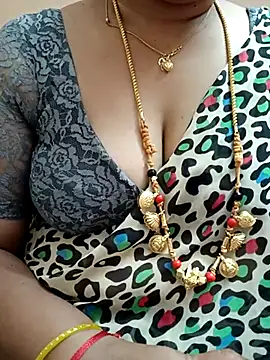 gaurika18 online show from February 15, 12:43 pm