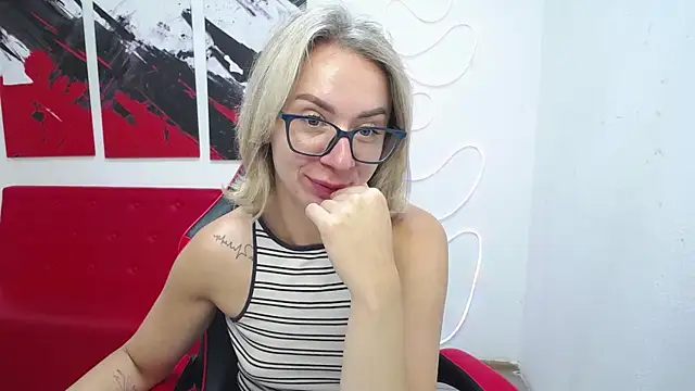 Snapshot of VasilisaSii chatting on July 24, 5:16 am VasilisaSii online show from July 24, 5:16 am
