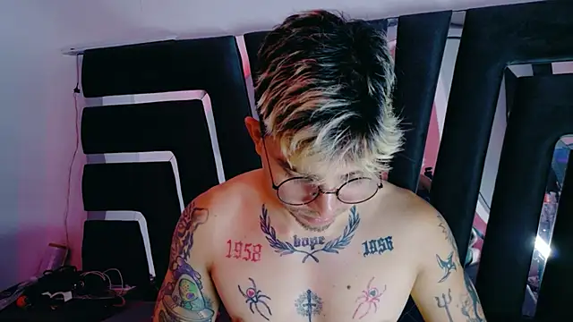 AliceandMax online show from June 2, 1:46 pm