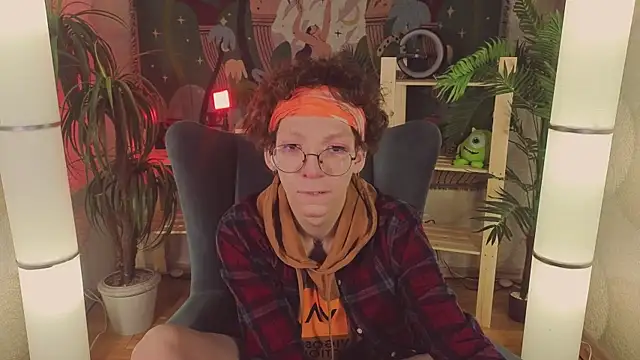 Snapshot of TommieH chatting on March 5, 5:50 am TommieH online show from March 5, 5:50 am