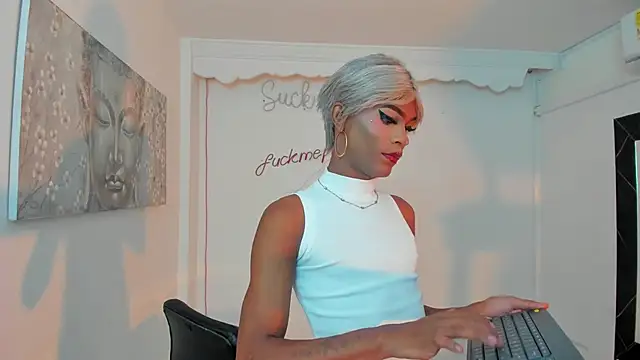 Snapshot of Keila_Mendoza chatting on June 28, 9:54 pm Keila Mendoza online show from June 28, 9:54 pm