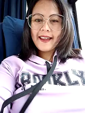 lara moon25 online show from December 24, 3:26 pm