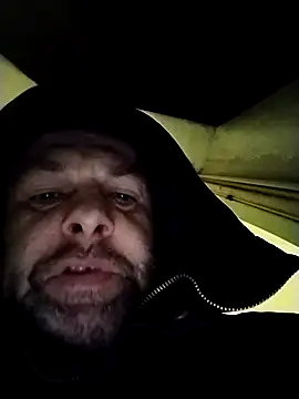 Snapshot of Andrzej-M chatting on March 6, 11:34 pm Andrzej-M online show from March 6, 11:34 pm