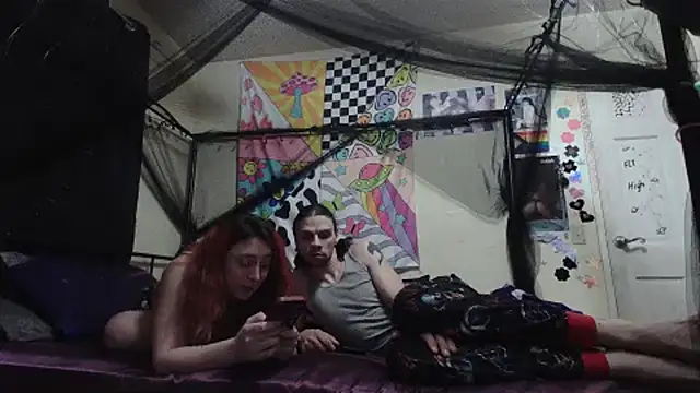 NovaLove2002 online show from February 24, 4:05 am