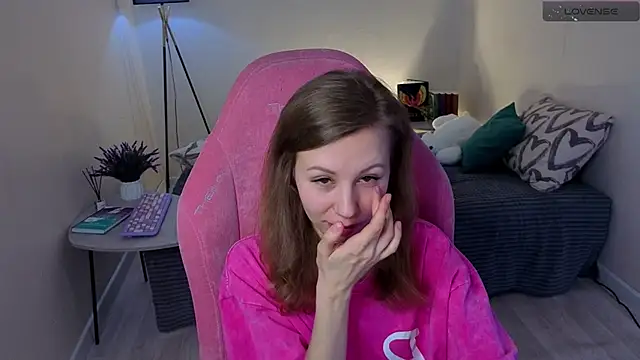 Lill Mary online show from March 3, 12:37 am