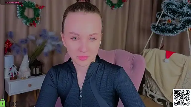 Snapshot of Wendy_mm chatting on December 14, 9:03 am Wendy mm online show from December 14, 9:03 am