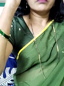 anuradha1432 online show from October 31, 5:03 pm