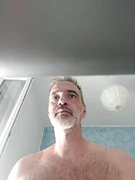 Snapshot of Marcolino183 chatting on August 3, 7:51 am Marcolino183 online show from August 3, 7:51 am