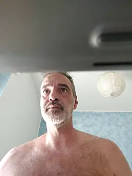 Snapshot of Marcolino183 chatting on August 4, 9:56 am Marcolino183 online show from August 4, 9:56 am