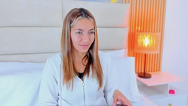 Snapshot of Mia_Malkovaa_ chatting on May 5, 3:09 pm Mia Malkovaa online show from May 5, 3:09 pm