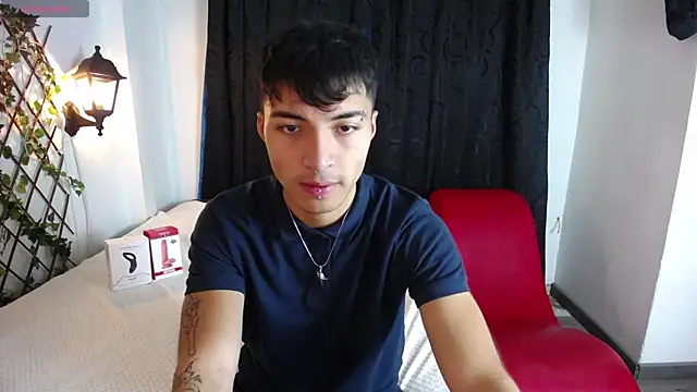 dylan fun18 online show from December 13, 2:38 pm