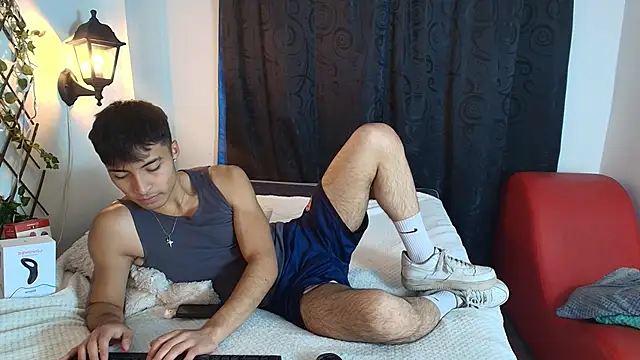 dylan fun18 online show from December 16, 4:05 pm