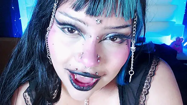 Snapshot of 666hotline chatting on January 30, 8:43 am 666hotline online show from January 30, 8:43 am